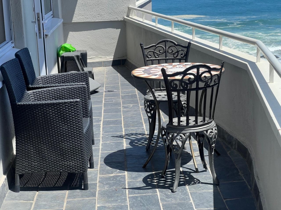 To Let 2 Bedroom Property for Rent in Sea Point Western Cape